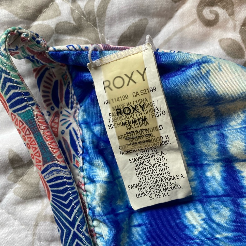 Roxy Reversible Pattern Bikini - Picture 4 of 5